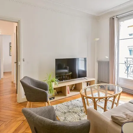 Haussman Et Son Balcon - Welkeys * Paris