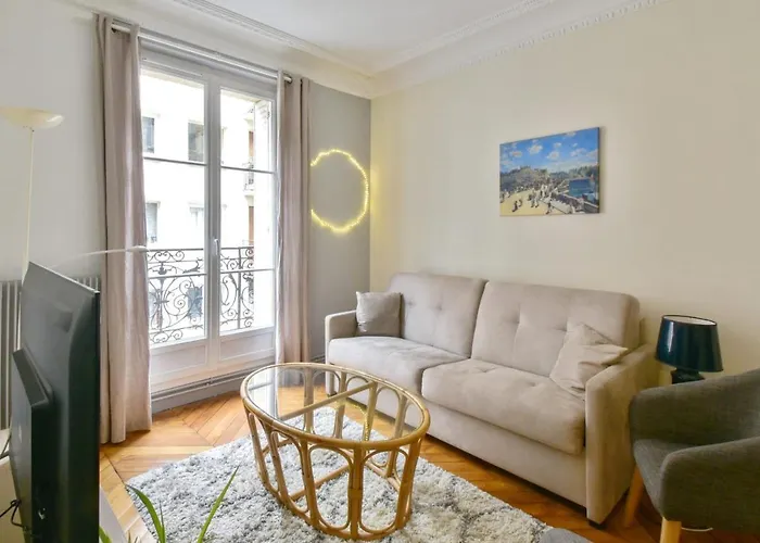 Haussman Et Son Balcon - Welkeys Apartman *