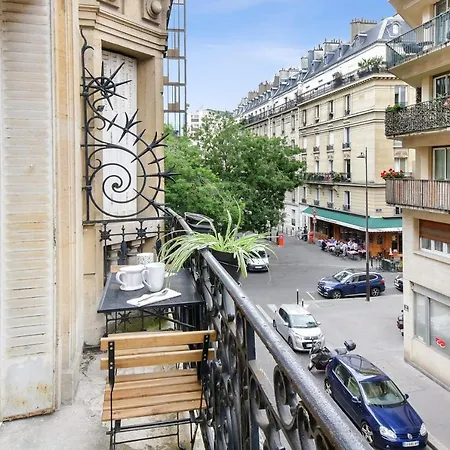 Haussman Et Son Balcon - Welkeys * Париж